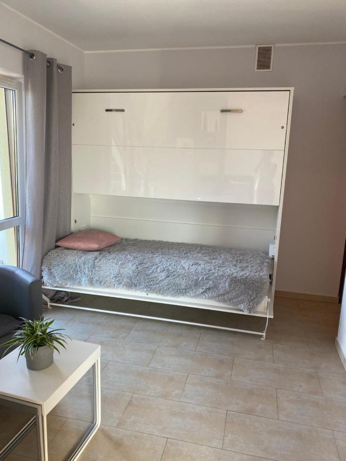 미엥지즈드로예 Apartament Bella 아파트 외부 사진